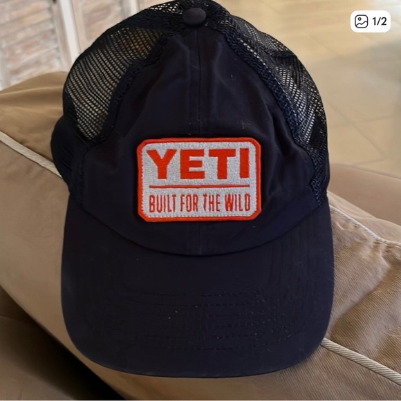 NEW YETI Adjustable Hat “BUILT FOR THE WILD” - Picture 1 of 4